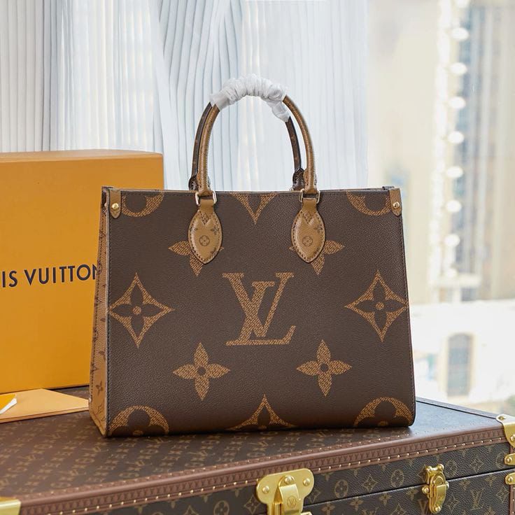 Buy First Copy Louis Vuitton OnTheGo Tote Bag - Master Quality 7A Mirror at Lowest Price Online India