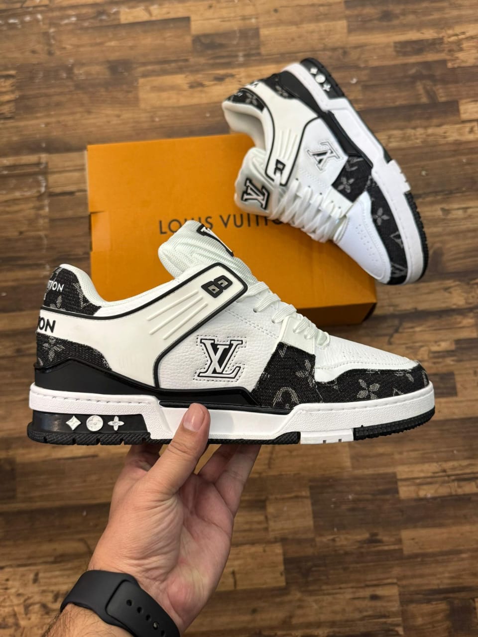 Buy First Copy Louis Vuitton Drip to Rue Sneaker For Men - Master Quality 7A Mirror at Lowest Price Online India