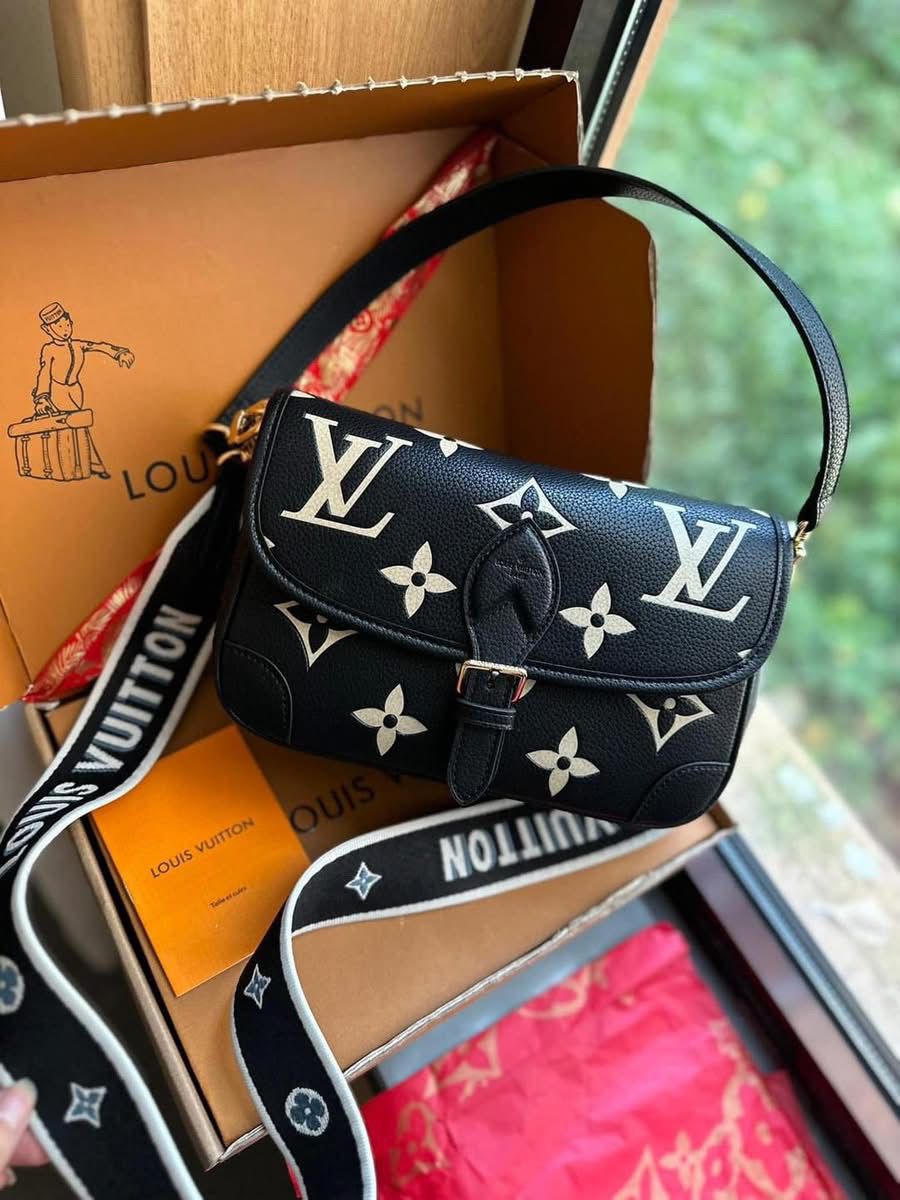 Buy First Copy Louis Vuitton Diane Crossbody Bag - Master Quality 7A Mirror at Lowest Price Online India