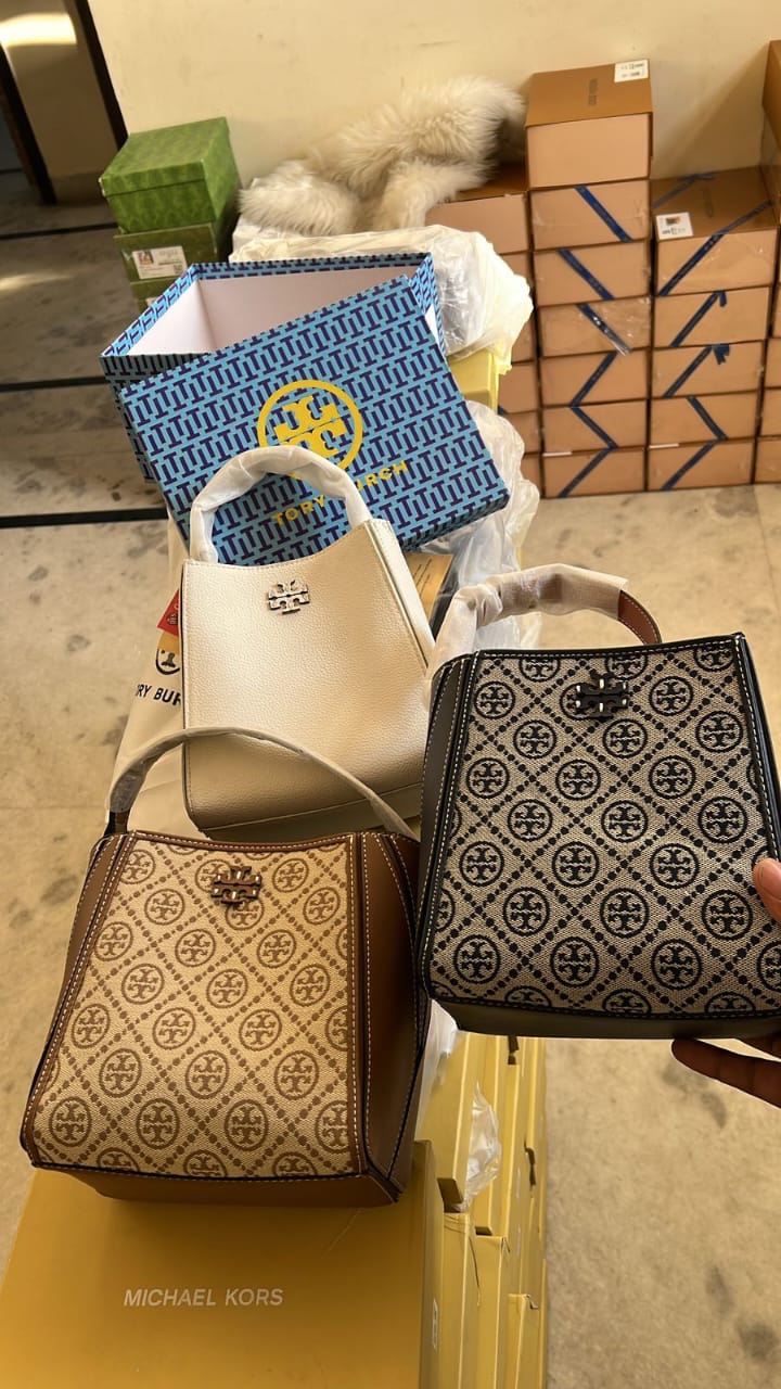 Buy First Copy Tory Burch Bucket Bag For Women - Master Quality 7A Mirror at Lowest Price Online India