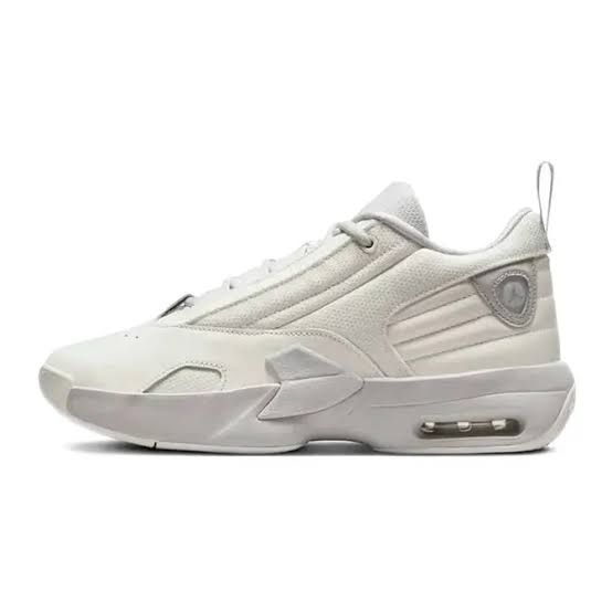 Buy First Copy Jordan Max Aura 6 Men’s Shoes - Master Quality 7A Mirror at Lowest Price Online India