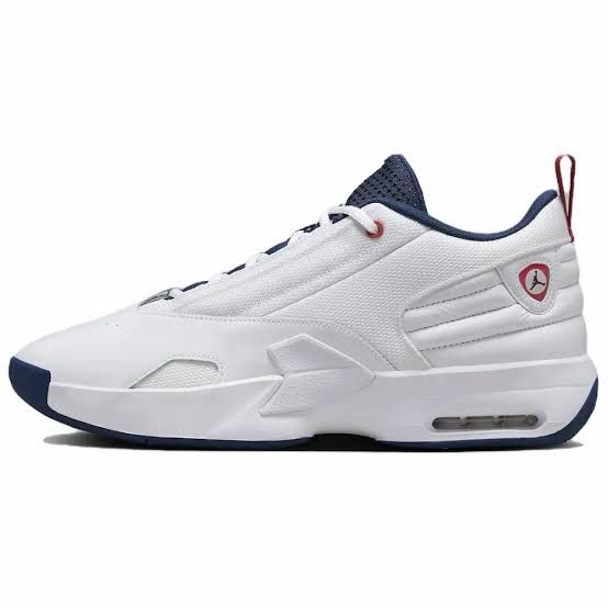 Buy First Copy Jordan Max Aura 6 Men’s Shoes - Master Quality 7A Mirror at Lowest Price Online India