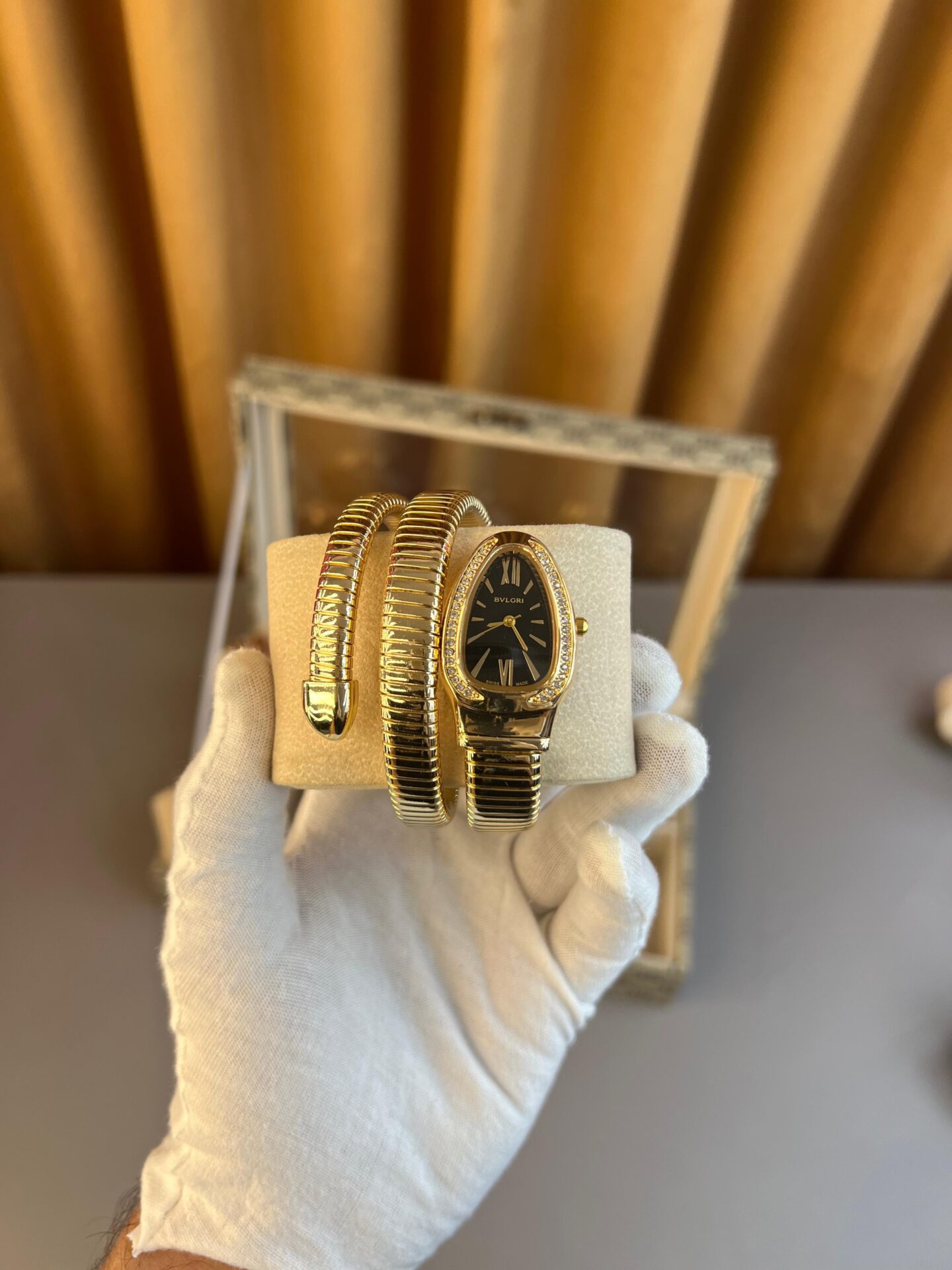 Buy First Copy Bvlgari Serpenti Tubogas Women’s Watch - Master Quality 7A Mirror at Lowest Price Online India