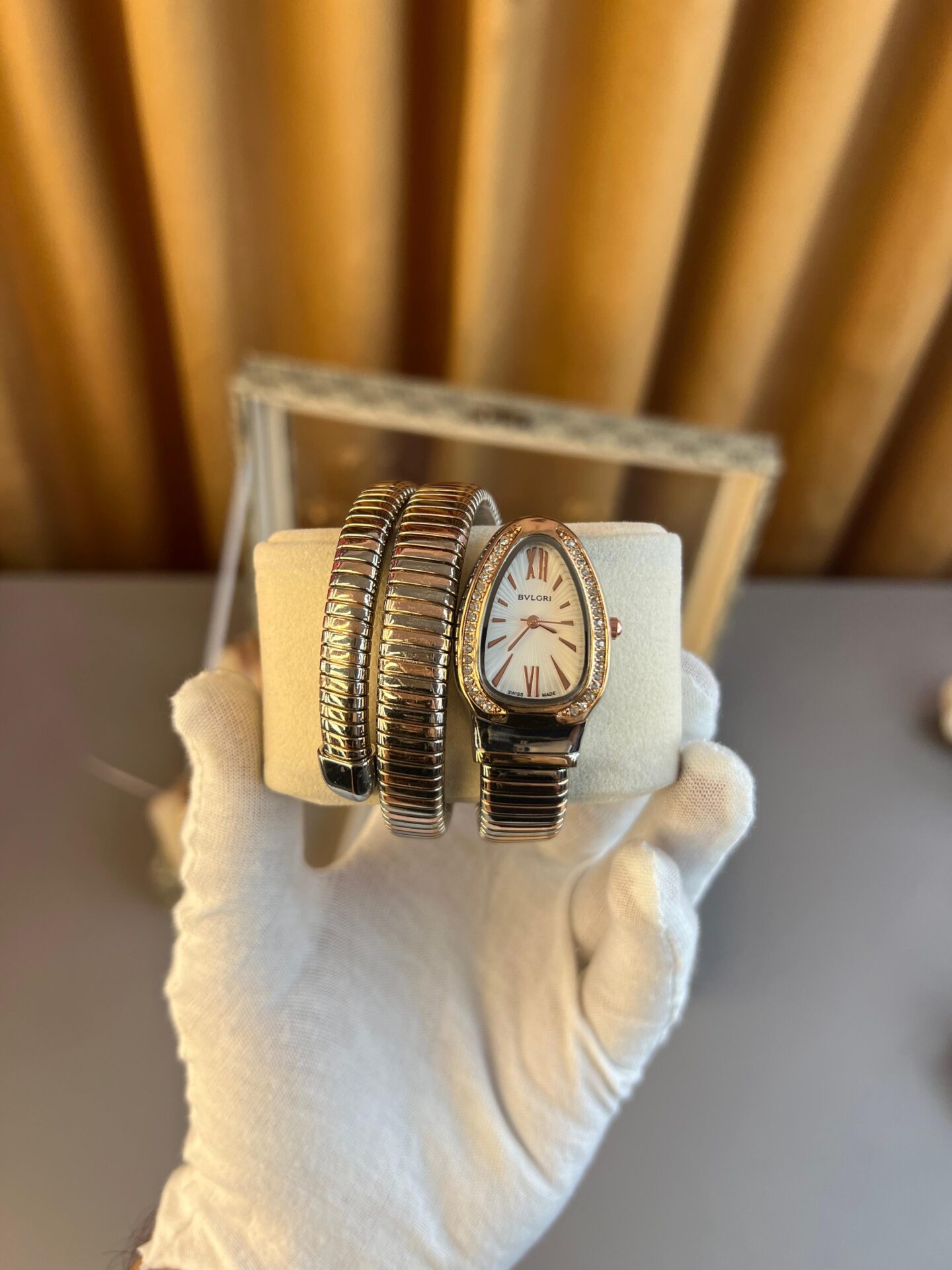 Buy First Copy Bvlgari Serpenti Tubogas Women’s Watch - Master Quality 7A Mirror at Lowest Price Online India