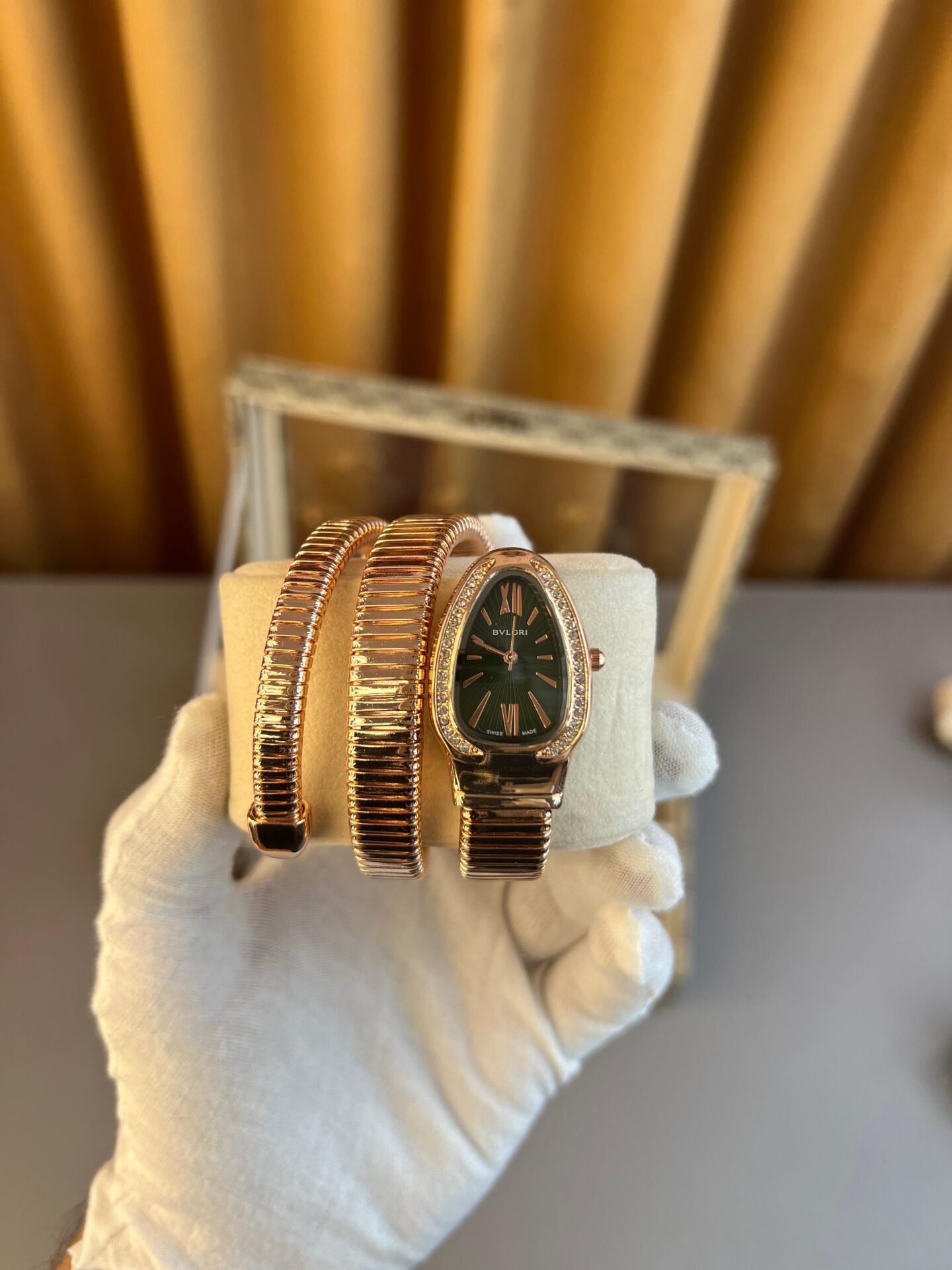 Buy First Copy Bvlgari Serpenti Tubogas Women’s Watch - Master Quality 7A Mirror at Lowest Price Online India