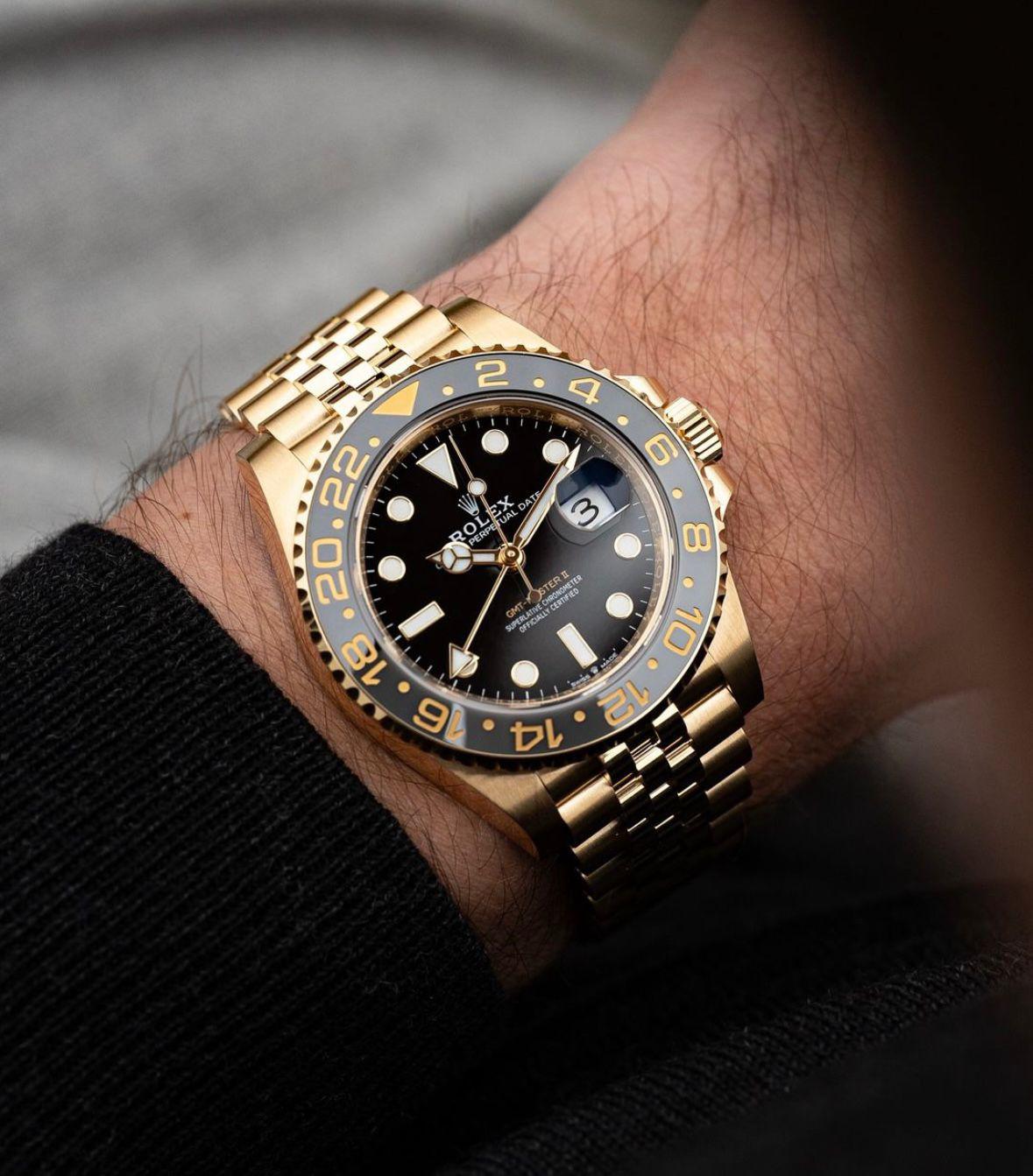 Buy First Copy Rolex GMT-Master II Two-Tone Gold & Black Ceramic Bezel Automatic Men’s Watch - Master Quality 7A Mirror at Lowest Price Online India