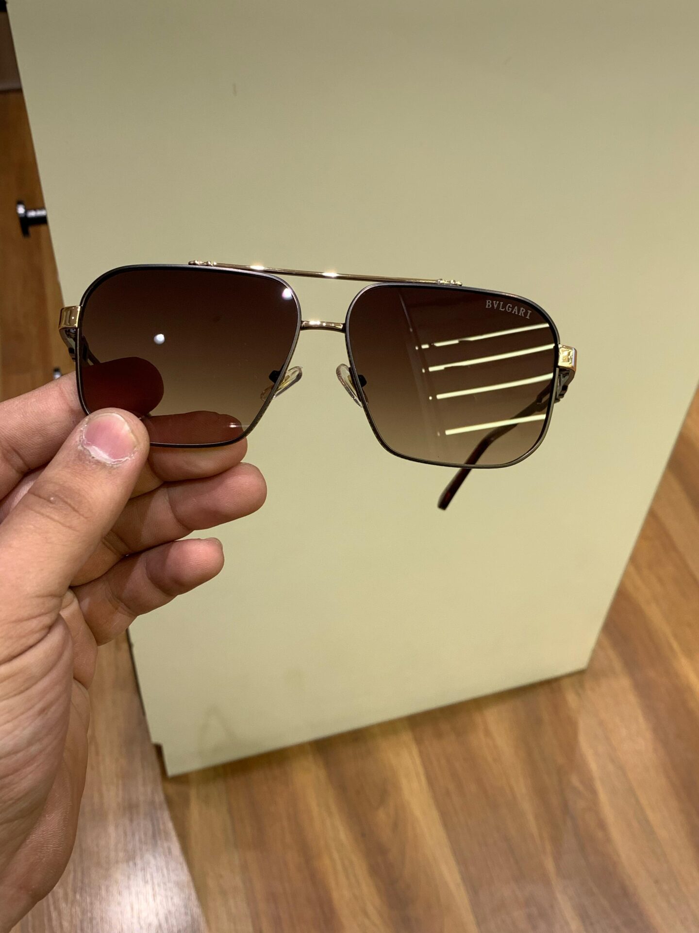 Buy First Copy Unknown Product – additional view showing authentic design. Cash on Delivery available, Free shipping across India, Pan India delivery