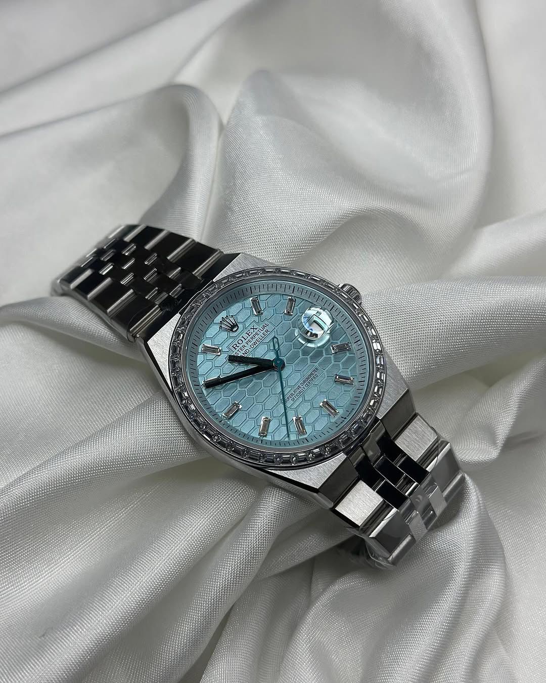 Buy First Copy Rolex Land-Dweller Tiffany Blue Diamond Bezel Automatic Men’s Watch 40mm - Master Quality 7A Mirror at Lowest Price Online India