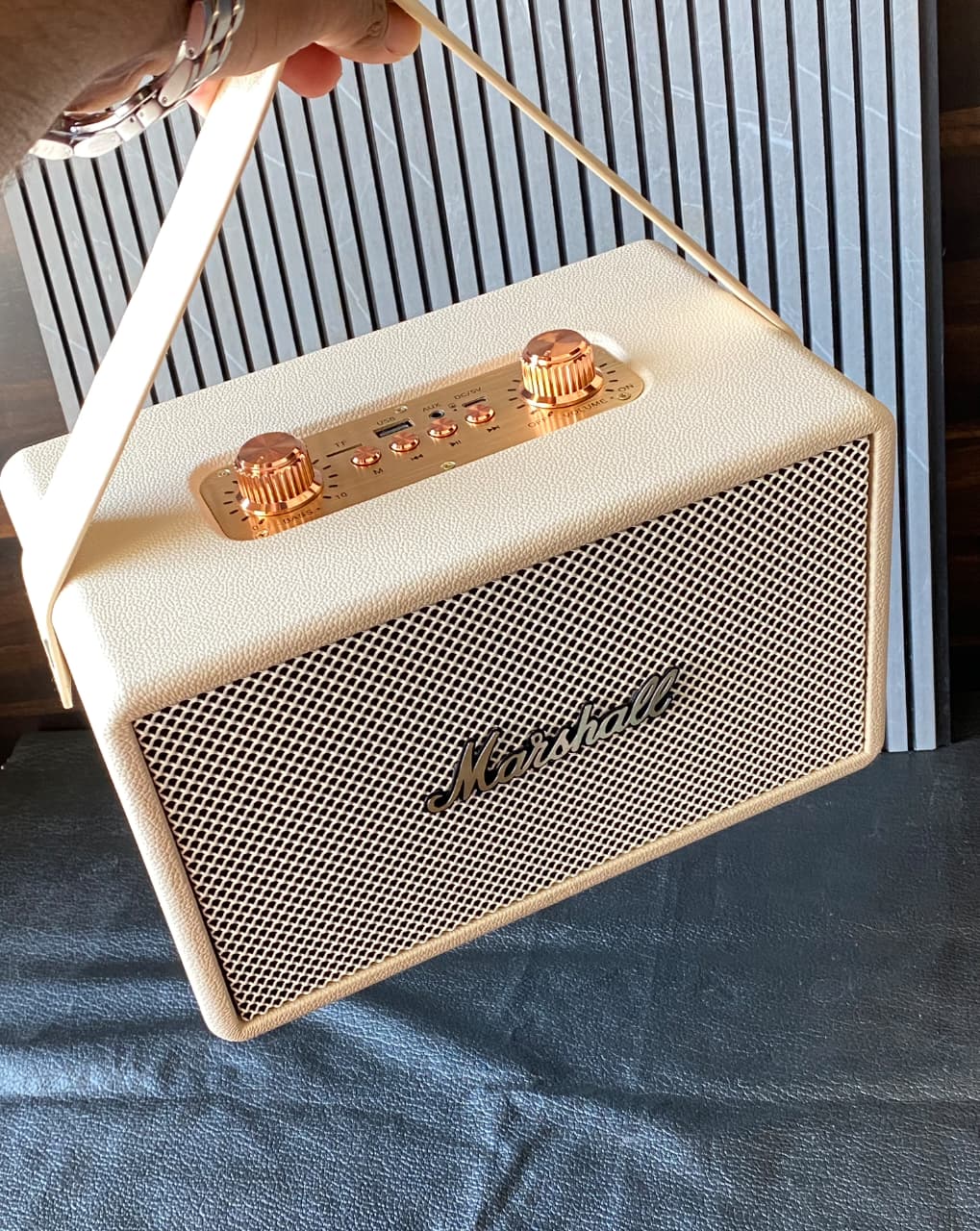 Buy First Copy Marshall M29 20W HD Speaker with Dolby™️ Sound Engine – side view showing authentic design. Cash on Delivery available, Free shipping across India, Pan India delivery, 1:1 master replica with original box