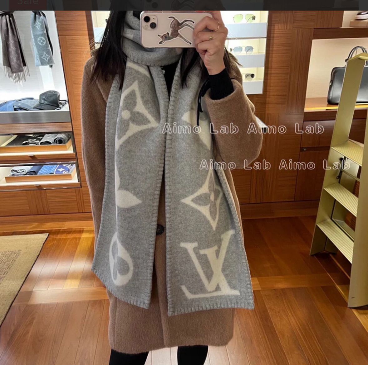 Buy First Copy Louis Vuitton Women Reversible Muffler - Master Quality 7A Mirror at Lowest Price Online India