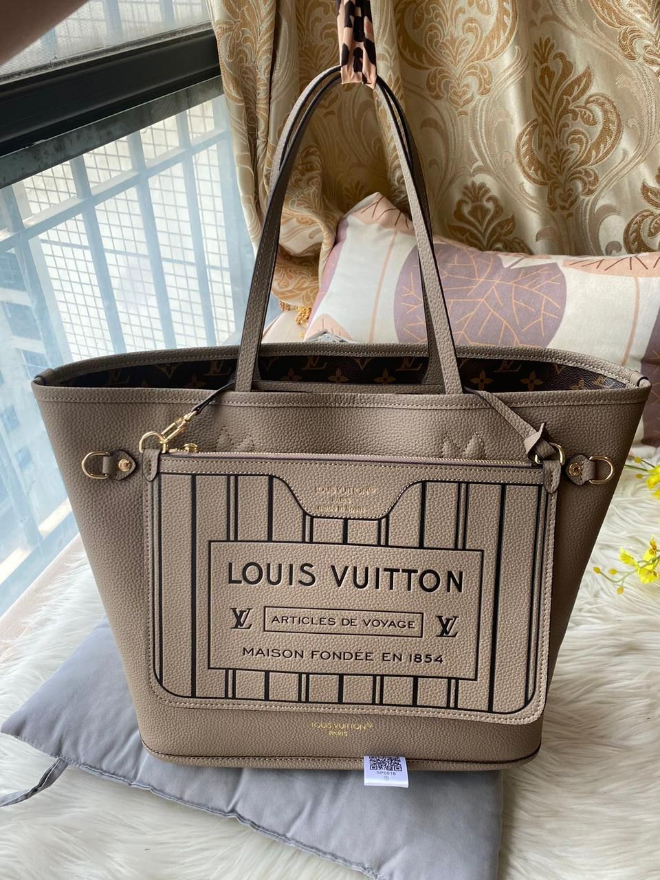 Buy First Copy Louis Vuitton Neverfull Inside Out Women Tote Bag - Master Quality 7A Mirror at Lowest Price Online India