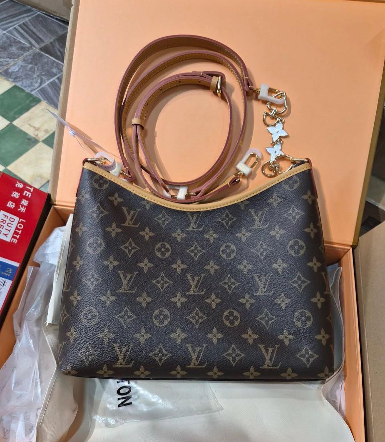 Buy First Copy Louis Vuitton CarryAll Hobo Bag for Women - Master Quality 7A Mirror at Lowest Price Online India