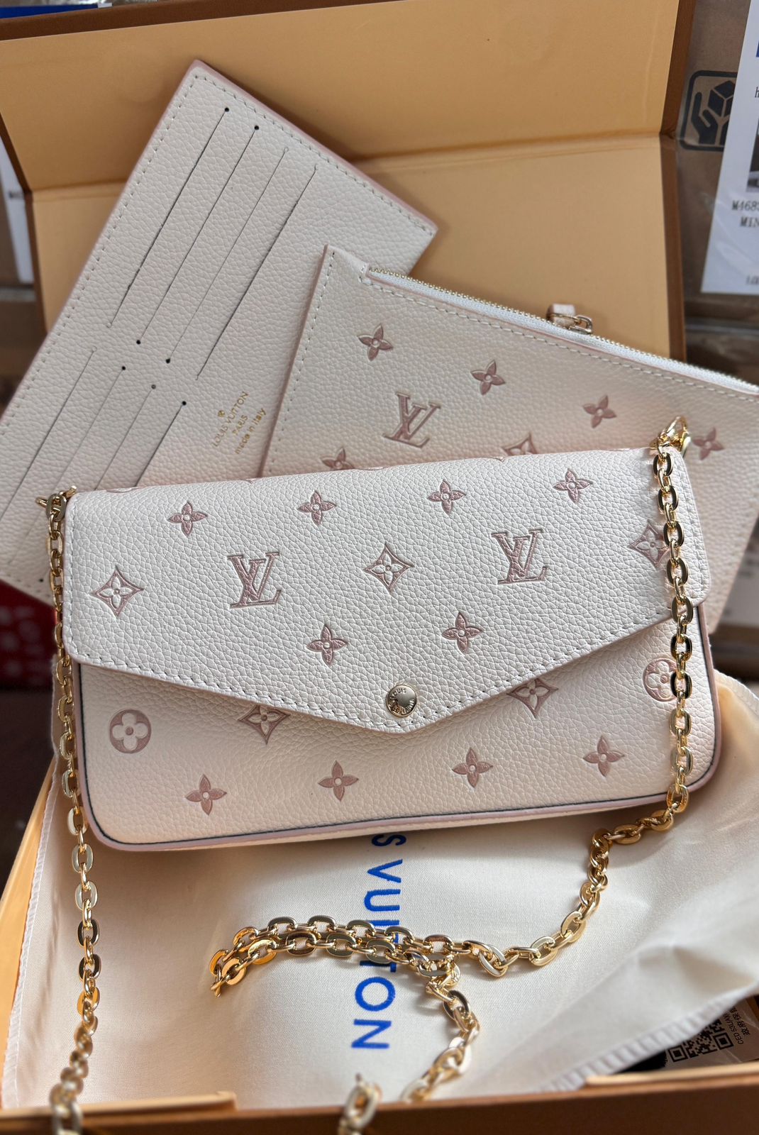 Buy First Copy Louis Vuitton Emboss Felicie Shoulder Sling Bag - Master Quality 7A Mirror at Lowest Price Online India