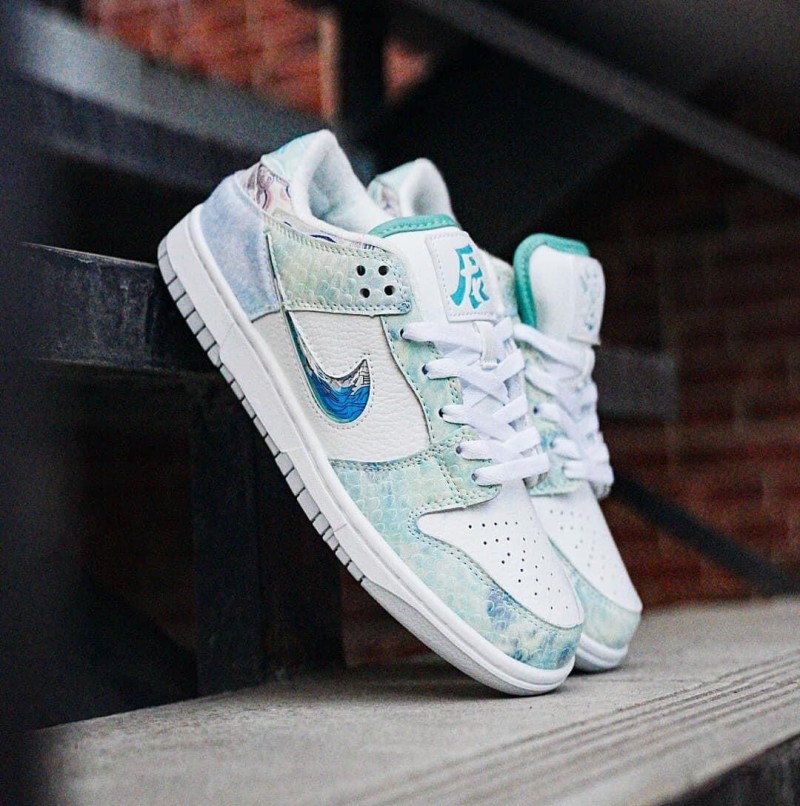 Buy First Copy Nike Sb Dunk Low Special Edition Shoes - Master Quality 7A Mirror at Lowest Price Online India