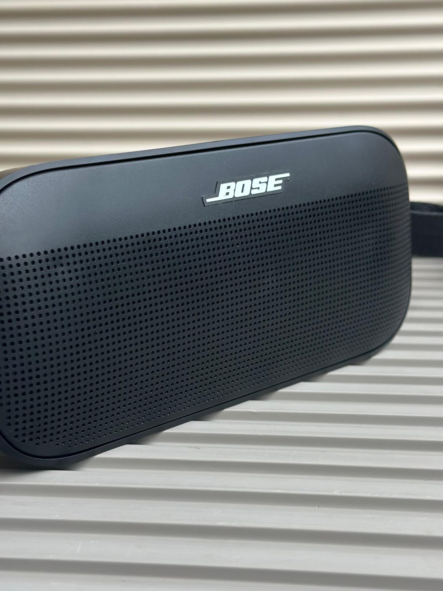 Buy First Copy Bose SoundLink Flex Bluetooth Speaker – accessories showing authentic design. Cash on Delivery available, Free shipping across India, Pan India delivery, 1:1 master replica with original box