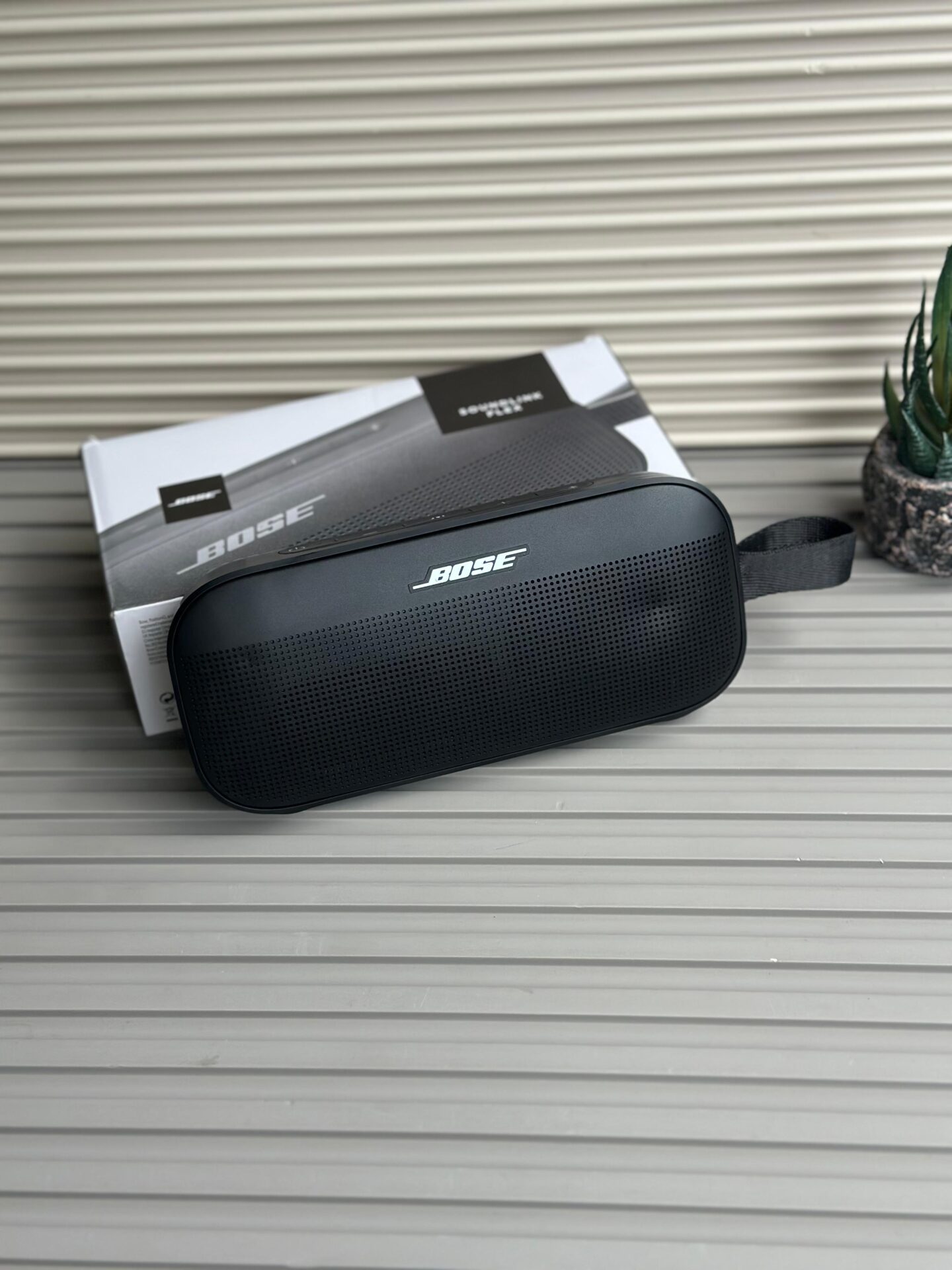 Buy First Copy Bose SoundLink Flex Bluetooth Speaker – close-up showing authentic design. Cash on Delivery available, Free shipping across India, Pan India delivery, 1:1 master replica with original box