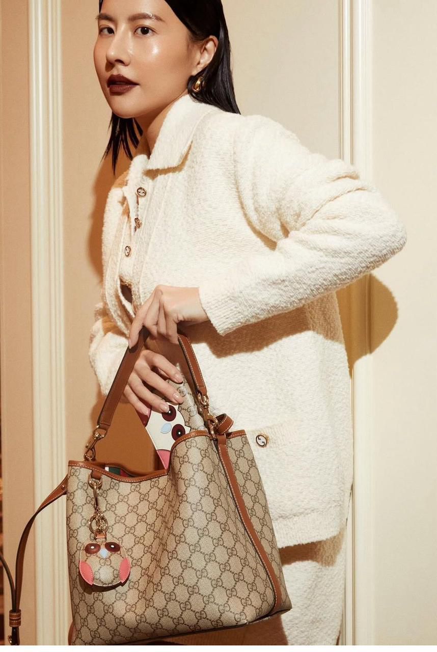 Buy First Copy Gucci Emblem Women Bucket Bag - Master Quality 7A Mirror at Lowest Price Online India