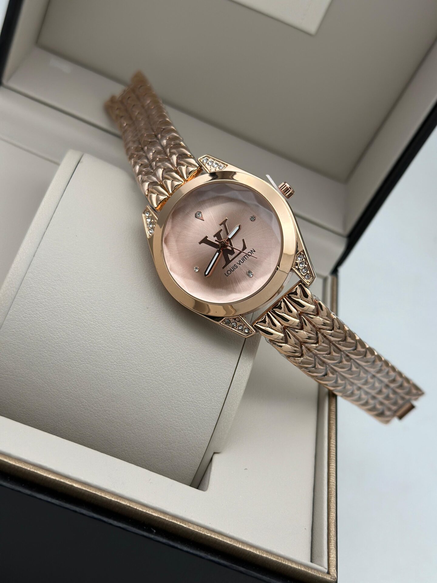 Buy First Copy Louis Vuitton Women’s Luxury Watch - Master Quality 7A Mirror at Lowest Price Online India