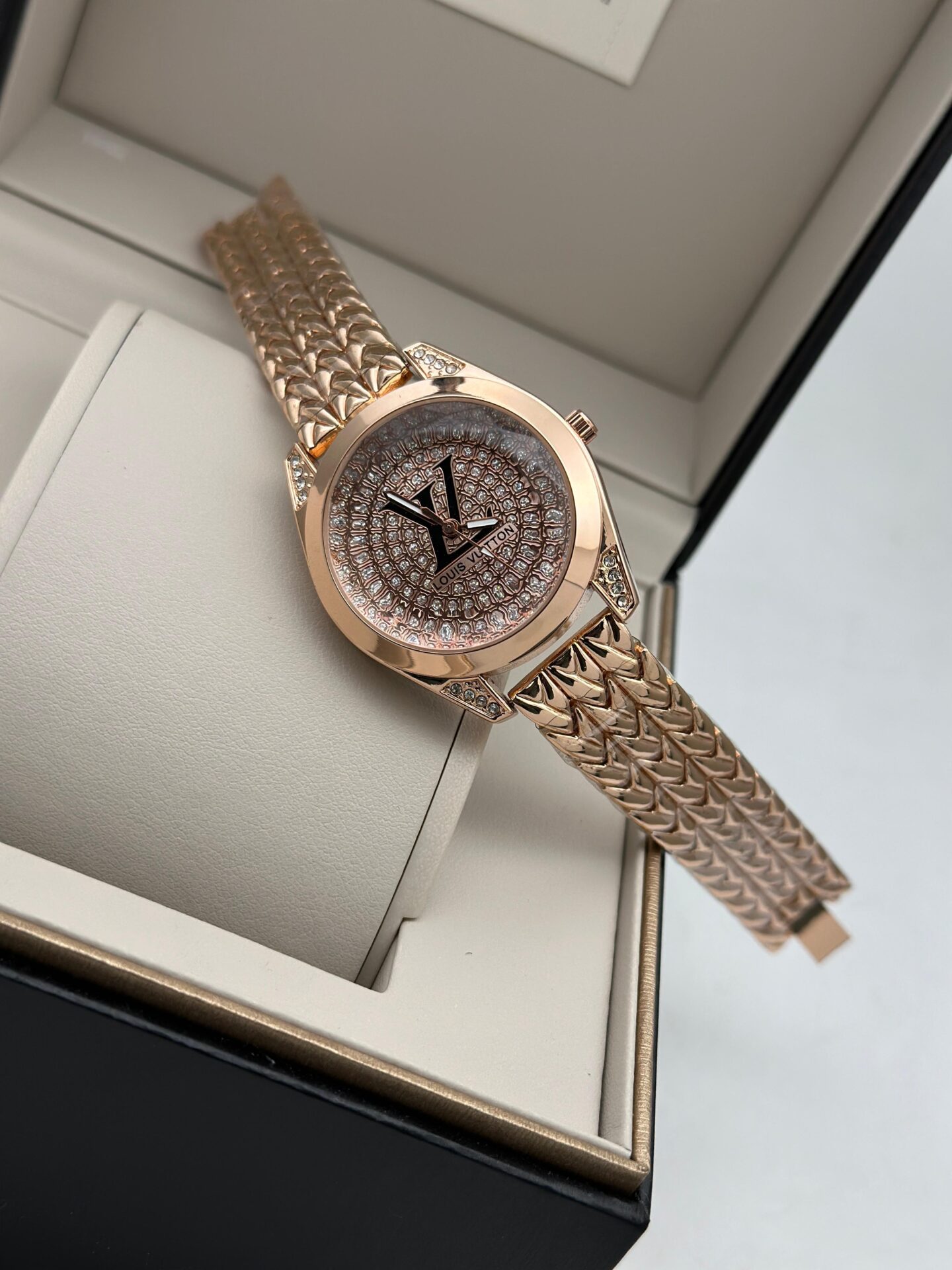 Buy First Copy Louis Vuitton Women’s Luxury Watch - Master Quality 7A Mirror at Lowest Price Online India