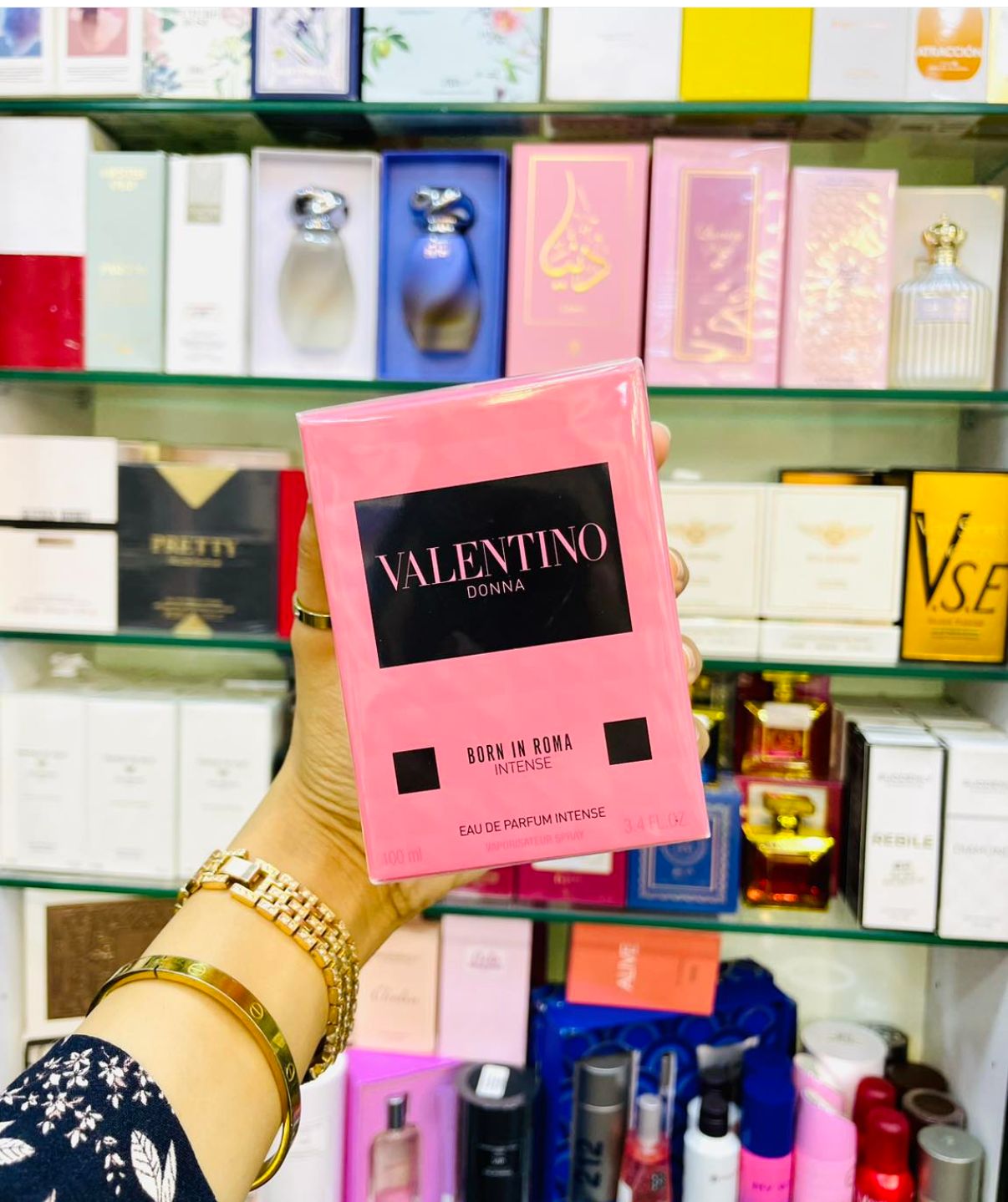 Buy First Copy Valentino Donna Born In Roma Intense Eau de Parfum – 50ml, Rich Amber Vanilla, Long-Lasting Women’s Perfume - Master Quality 7A Mirror at Lowest Price Online India