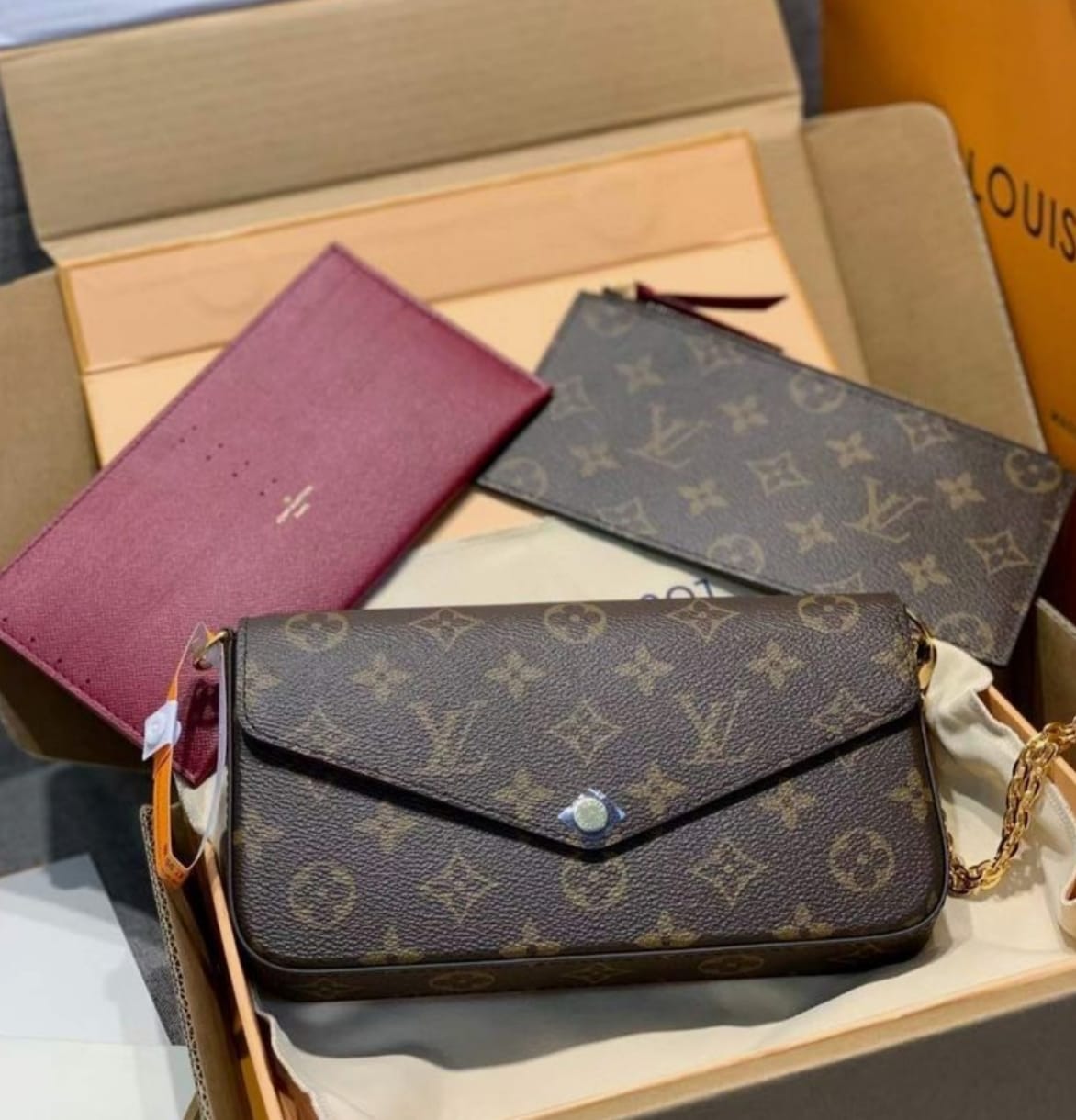 Buy First Copy Louis Vuitton Pochette Félicie Women’s Bag with Sling - Master Quality 7A Mirror at Lowest Price Online India
