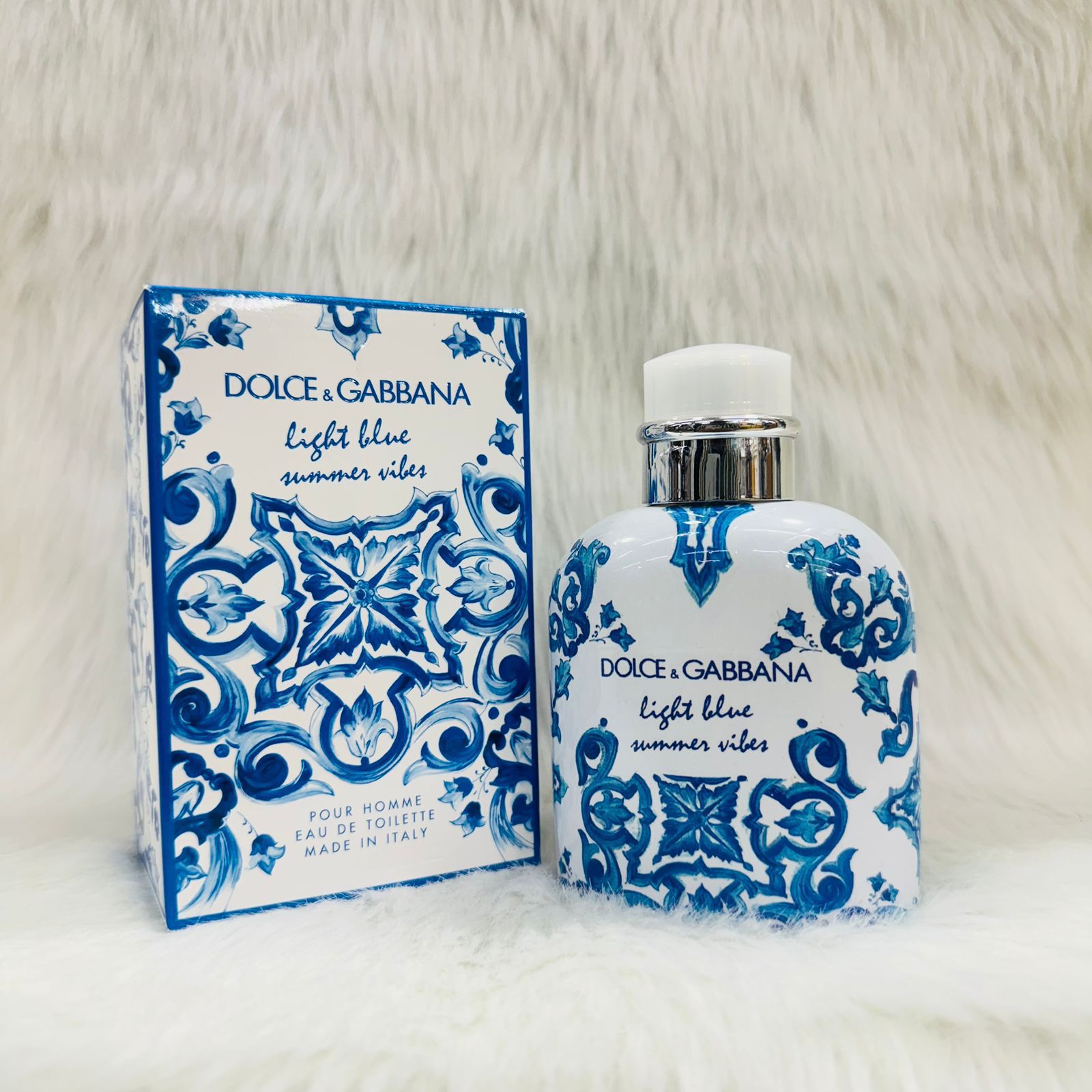 Buy First Copy Dolce & Gabbana Light Blue Pour Homme EDT 200ml Extra-Large Men’s Citrus Woody Fragrance - Master Quality 7A Mirror at Lowest Price Online India