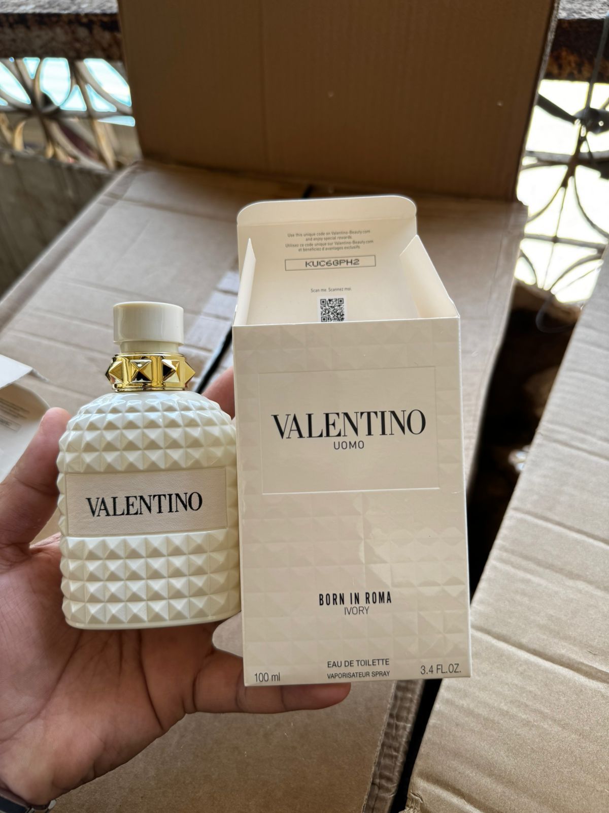 Buy First Copy Valentino Born In Roma Ivory Edition Uomo EDT & Donna EDP, 100ml, White Studded Designer Unisex Fragrances - Master Quality 7A Mirror at Lowest Price Online India