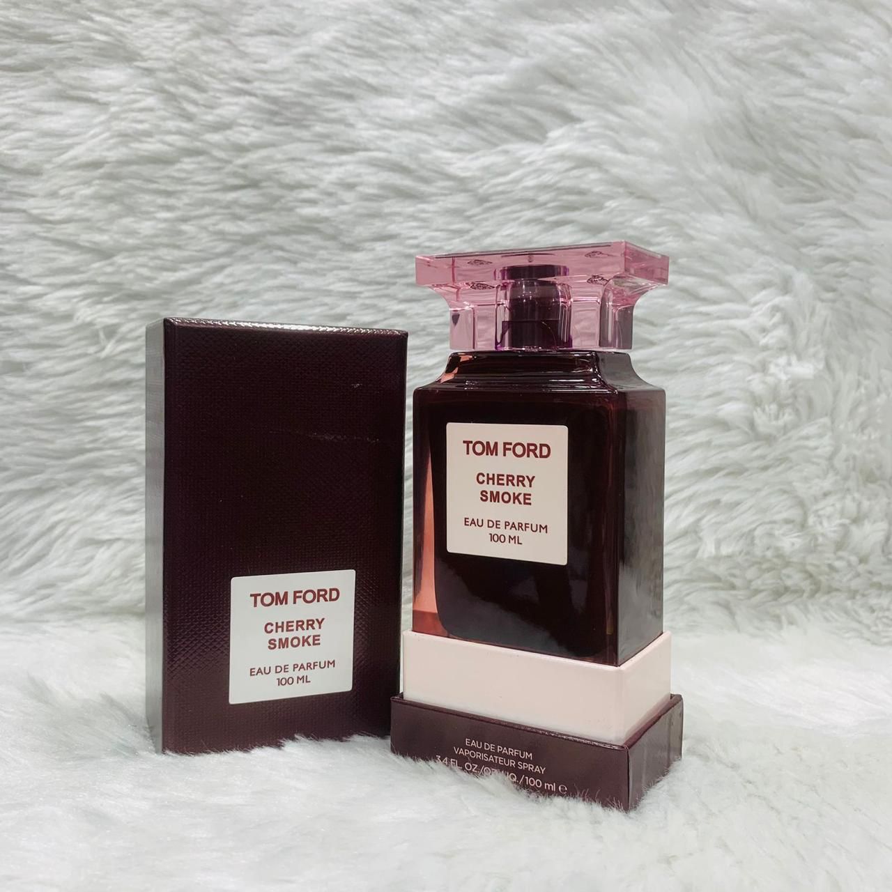 Buy First Copy Tom Ford Private Blend Unisex Perfume Collection – Cherry Smoke, Fabulous, Tuscan Leather, Oud Wood, Noir de Noir, Ebène Fume, Neroli Portofino – 100ml EDP - Master Quality 7A Mirror at Lowest Price Online India