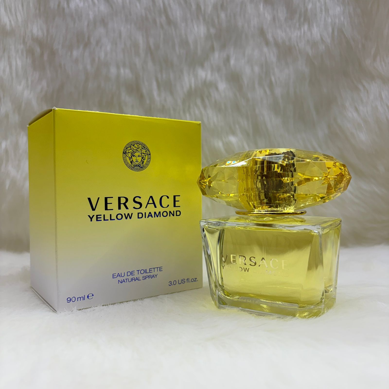Buy First Copy Versace Crystal Collection – Bright Crystal, Absolu, Crystal Noir, Yellow Diamond – 90ml Women’s Designer Perfume - Master Quality 7A Mirror at Lowest Price Online India