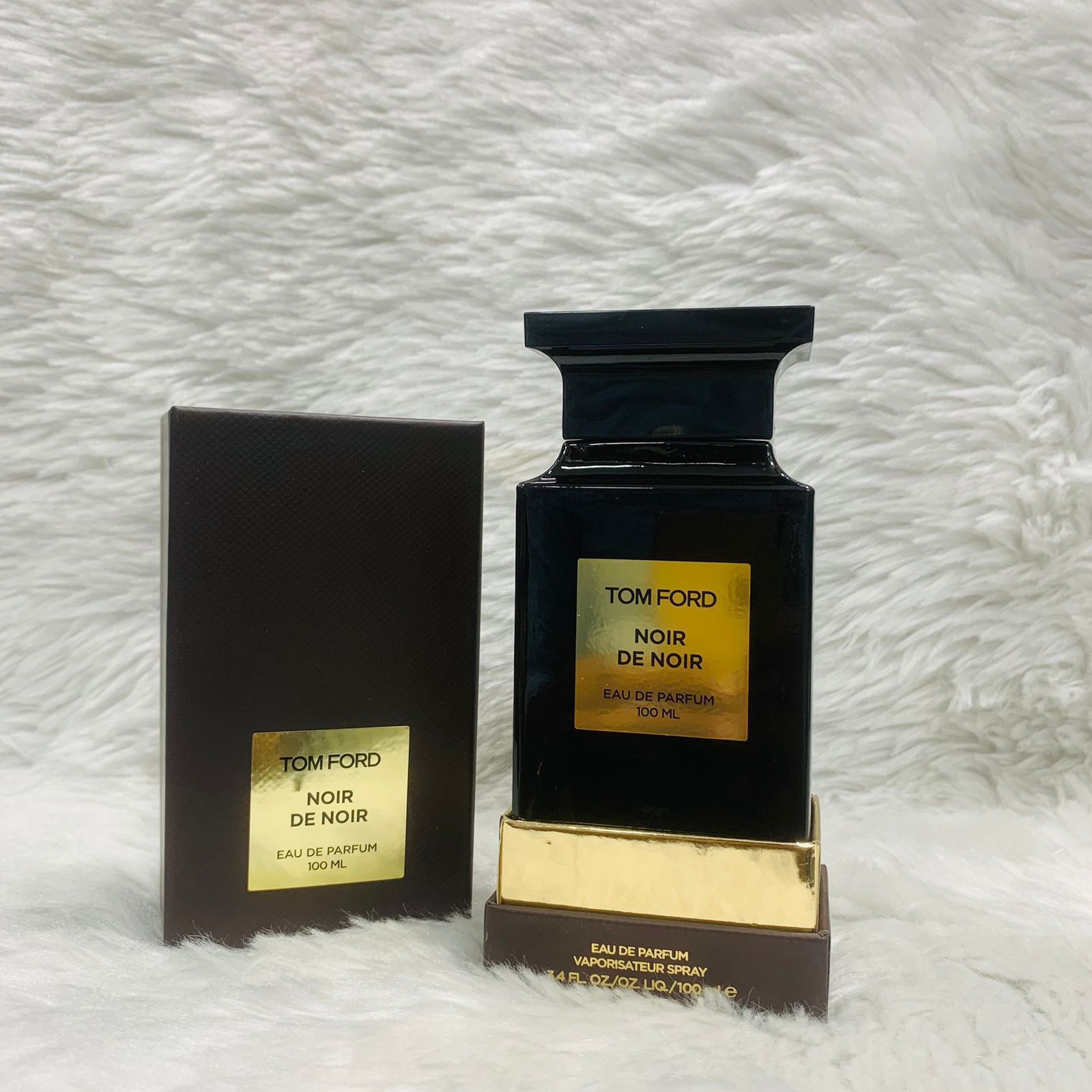 Buy First Copy Tom Ford Private Blend Unisex Perfume Collection – Cherry Smoke, Fabulous, Tuscan Leather, Oud Wood, Noir de Noir, Ebène Fume, Neroli Portofino – 100ml EDP - Master Quality 7A Mirror at Lowest Price Online India