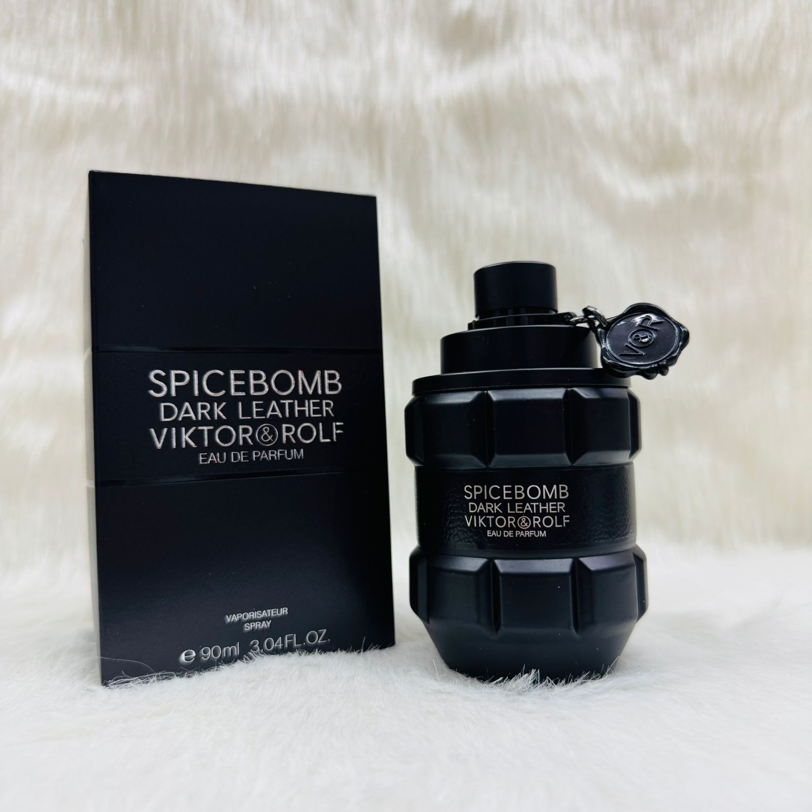 Buy First Copy Viktor&Rolf Spicebomb Men’s Collection – Original, Extreme, Night Vision, Infrared, Dark Leather – 90ml Designer Explosive Scents - Master Quality 7A Mirror at Lowest Price Online India