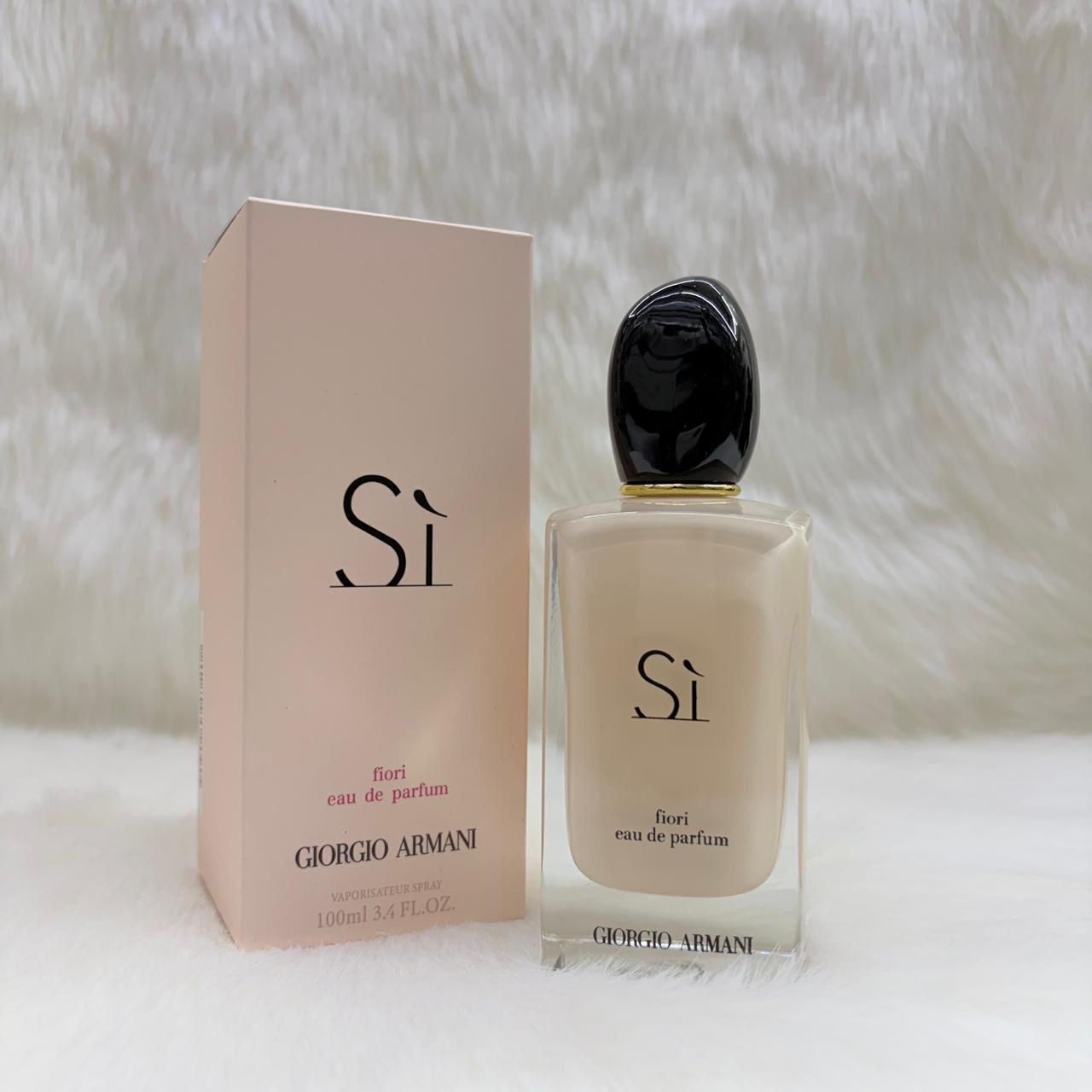 Buy First Copy Giorgio Armani Sì Collection – Sì EDP, Sì Passione, Sì Passione Intense, Sì Fiori – 100ml Women’s Luxury Fragrance Set – side view showing authentic design. Cash on Delivery available, Free shipping across India, Pan India delivery, Long-lasting fragrance