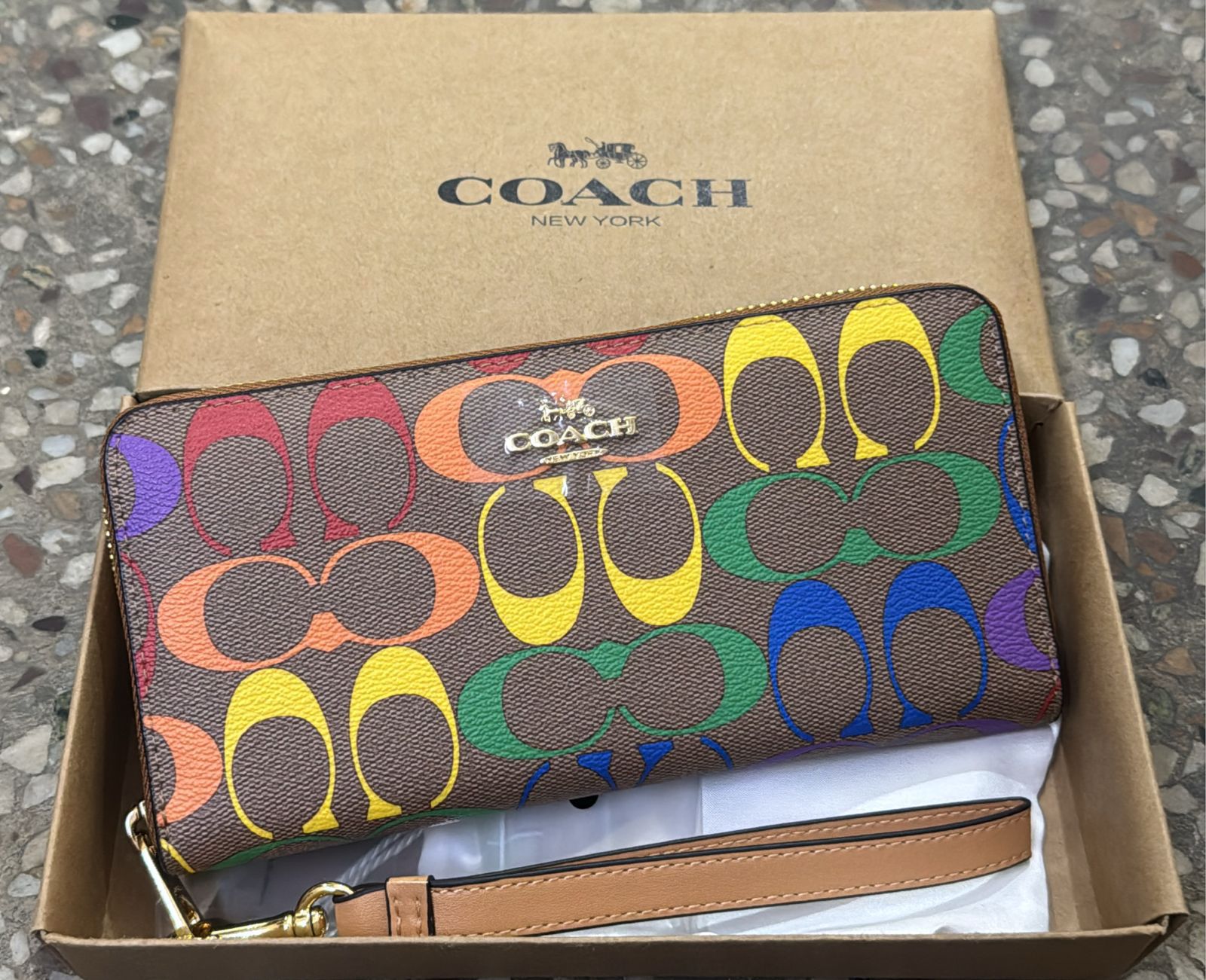 Buy First Copy Coach Big Size Multi Design Wallets For Women - Master Quality 7A Mirror at Lowest Price Online India