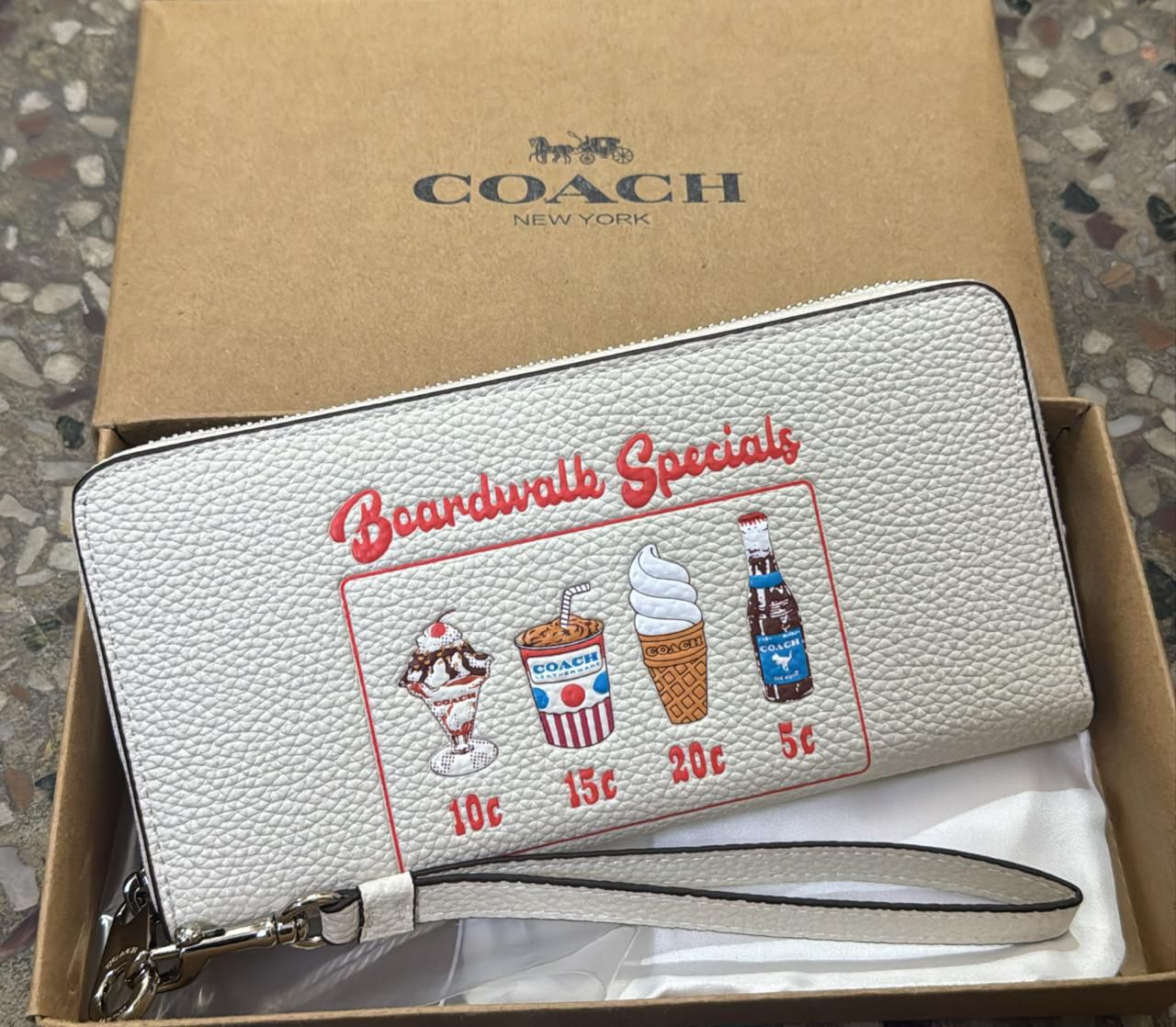 Buy First Copy Coach Big Size Multi Design Wallets For Women - Master Quality 7A Mirror at Lowest Price Online India