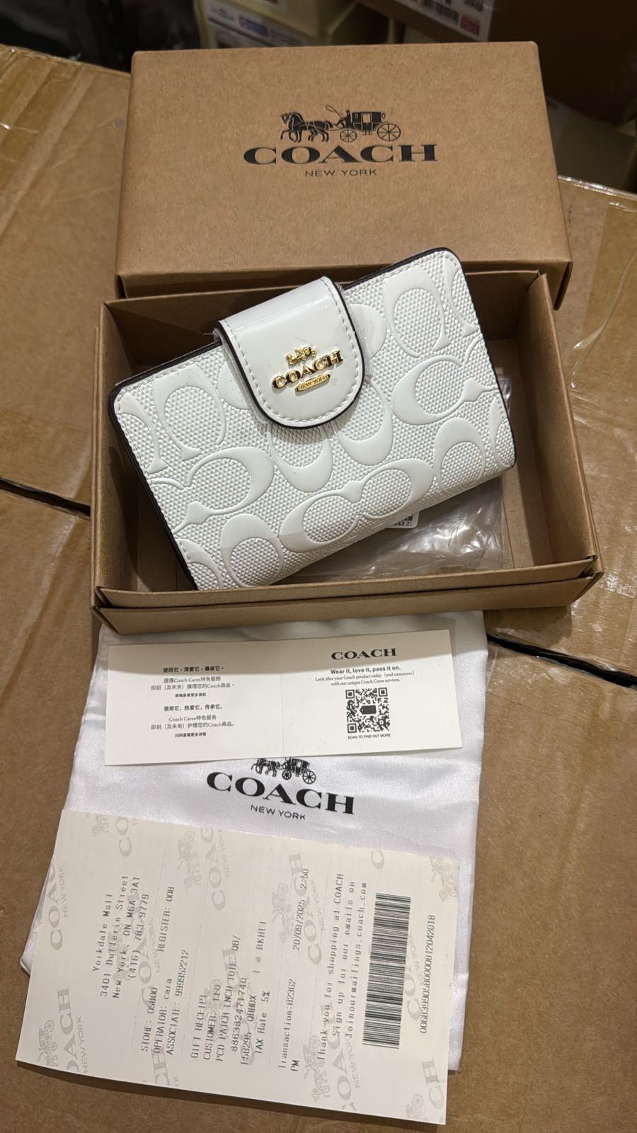 Buy First Copy Coach Mini Wallets For Ladies - Master Quality 7A Mirror at Lowest Price Online India