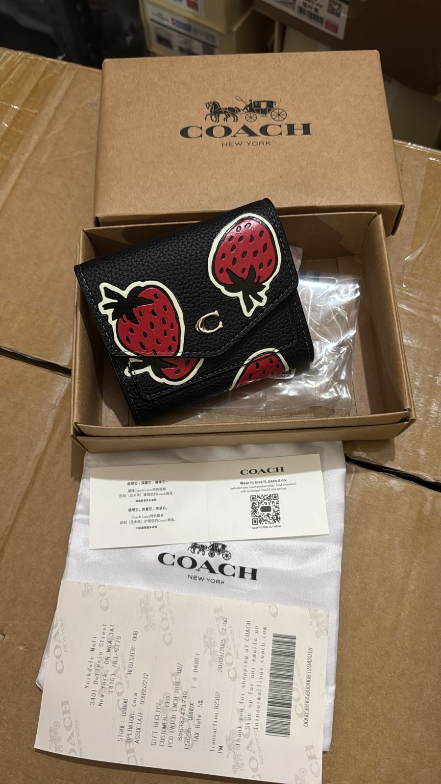 Buy First Copy Coach Mini Wallets For Ladies - Master Quality 7A Mirror at Lowest Price Online India