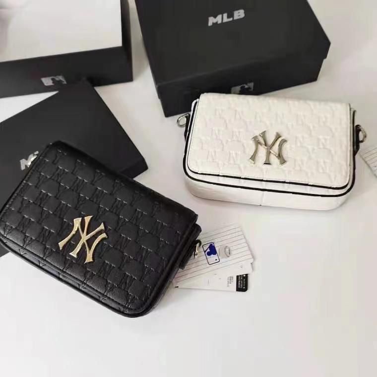 Buy First Copy MLB New York Yankees Quilted Shoulder bag For Women - Master Quality 7A Mirror at Lowest Price Online India