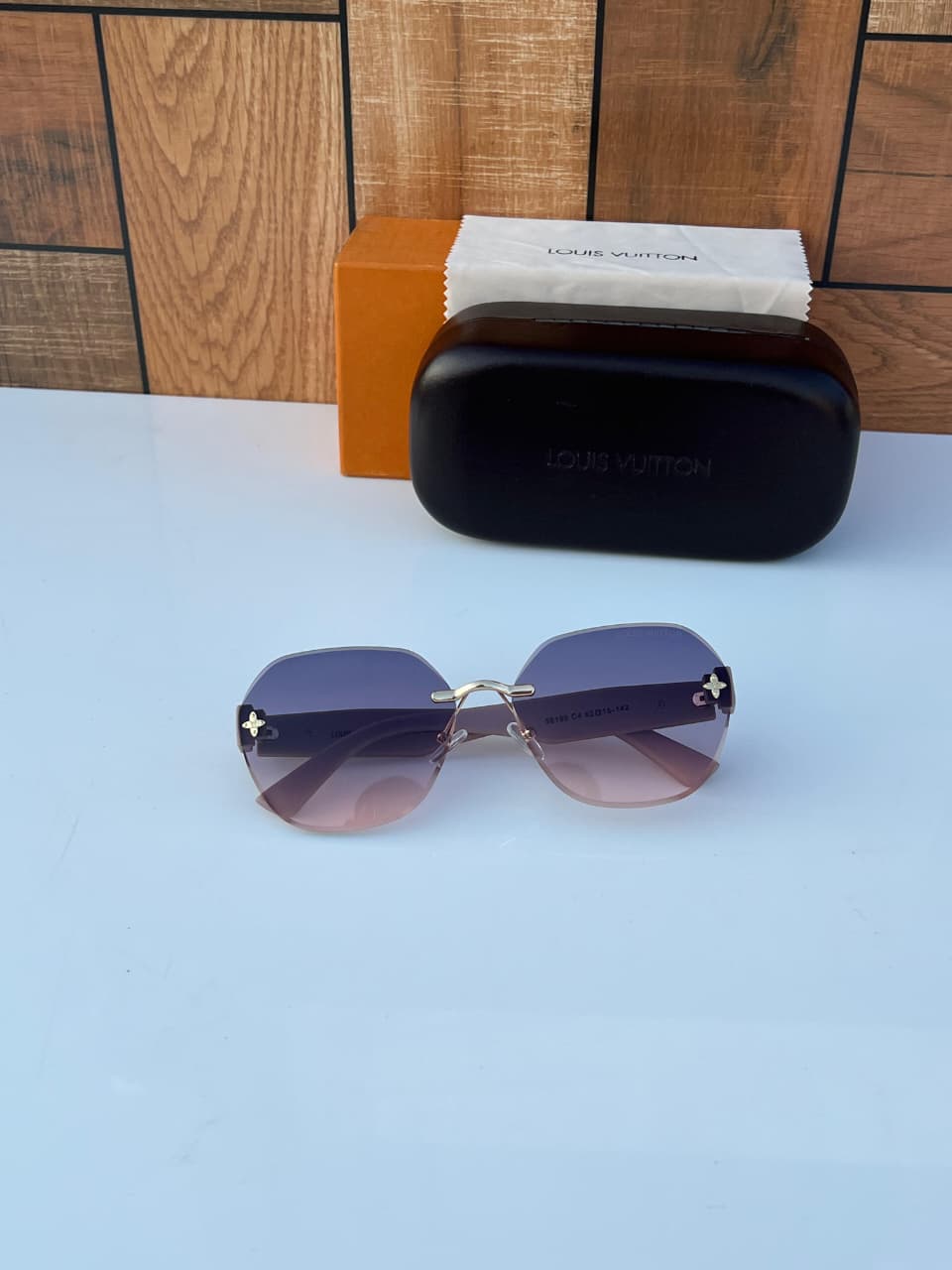 Buy First Copy Louis Vuitton Rimless Women’s Sunglasses - Master Quality 7A Mirror at Lowest Price Online India