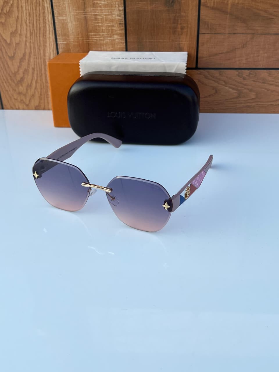Buy First Copy Louis Vuitton Rimless Women’s Sunglasses - Master Quality 7A Mirror at Lowest Price Online India