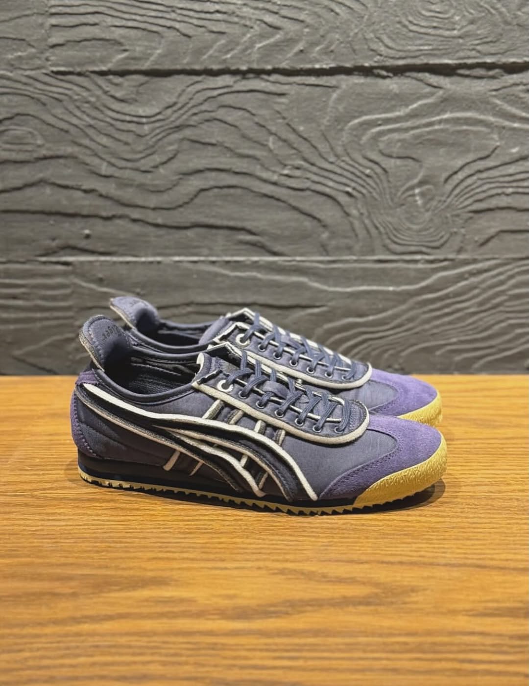 Buy First Copy Onitsuka Tiger Mexico 66 Men’s Shoes - Master Quality 7A Mirror at Lowest Price Online India