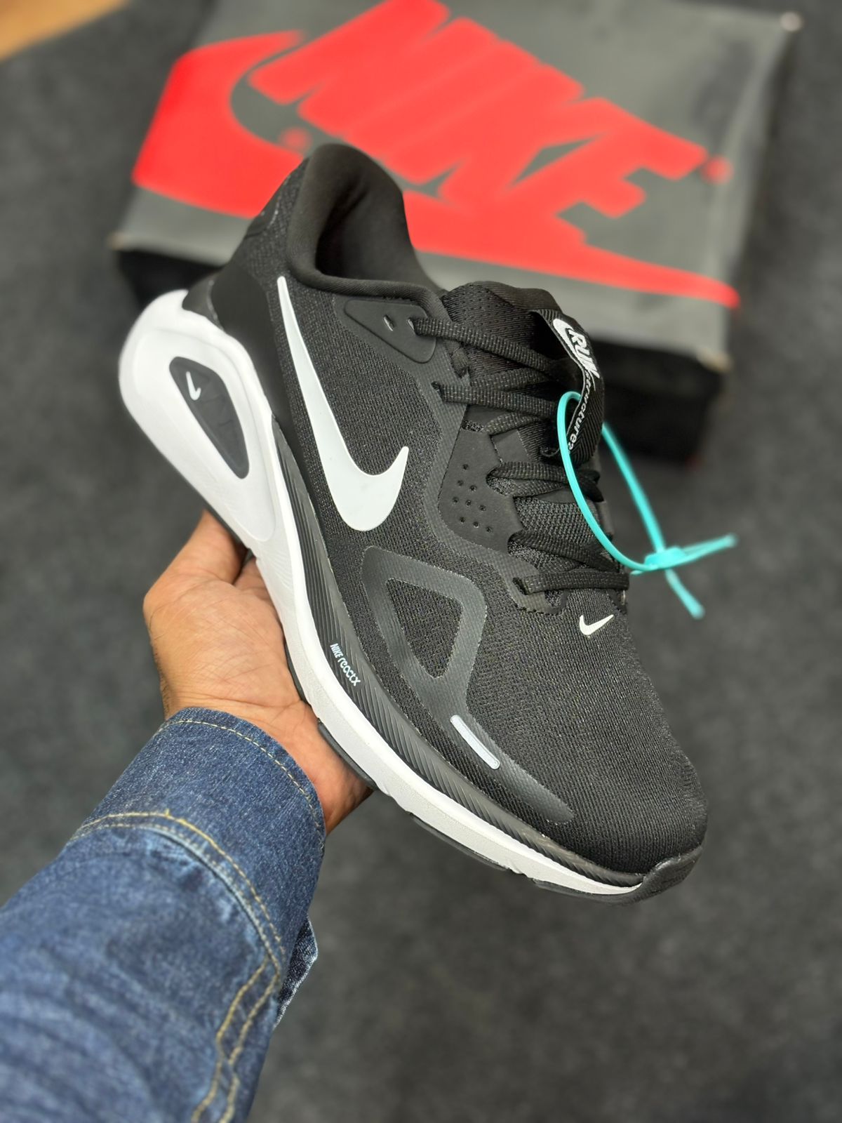 Buy First Copy Nike Zoom structure 26 Men’s Shoes - Master Quality 7A Mirror at Lowest Price Online India