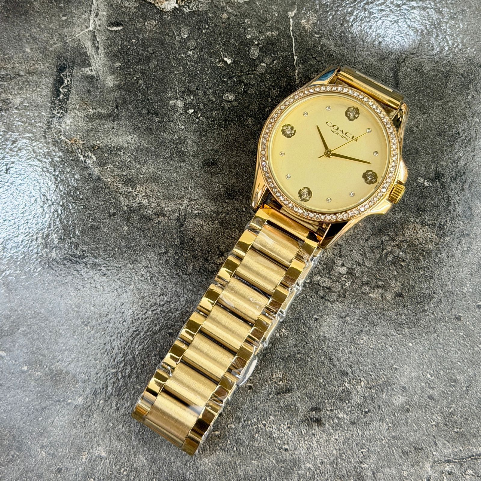 Buy First Copy Coach Greyson Stainless Steel Water Resistance 36mm Quartz Movement Women’s Watch - Master Quality 7A Mirror at Lowest Price Online India