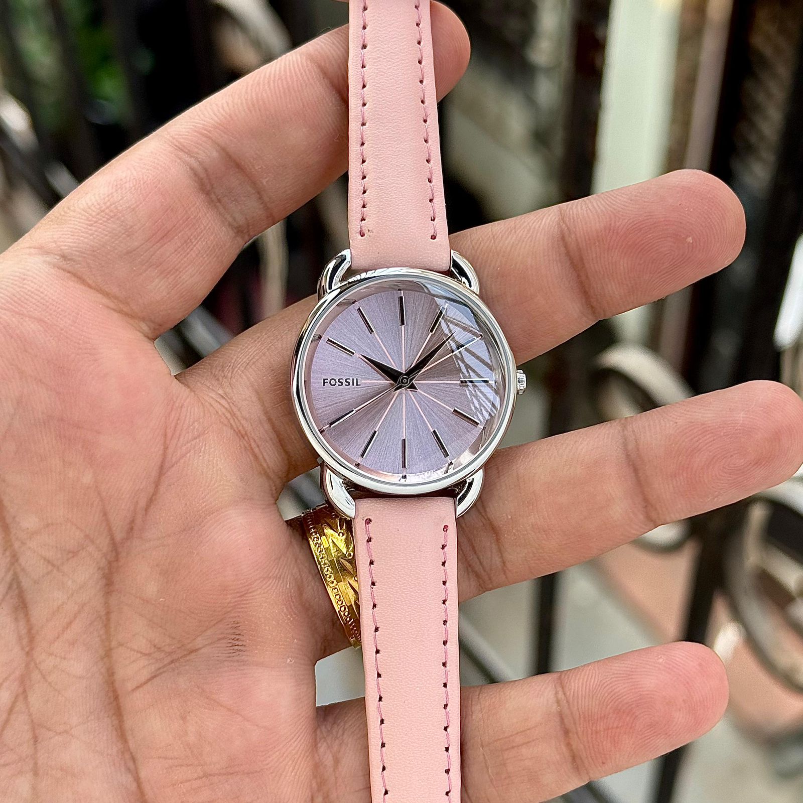 Buy First Copy Fossil Tailor ES4421 Leather Strap 33mm Quartz Movement Women’s Watch - Master Quality 7A Mirror at Lowest Price Online India