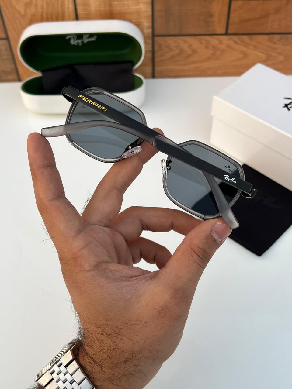Buy First Copy Ray-Ban RB3025 Aviator Classic Timeless Unisex Pilot Sunglasses - Master Quality 7A Mirror at Lowest Price Online India