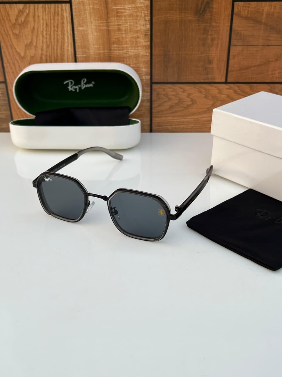 Buy First Copy Ray-Ban RB3025 Aviator Classic Timeless Unisex Pilot Sunglasses - Master Quality 7A Mirror at Lowest Price Online India